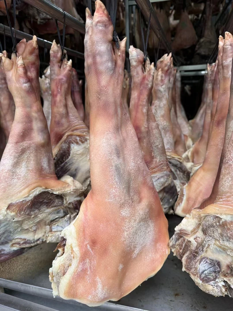 腊猪蹄前脚腌制风干咸土猪脚春季美食风干猪蹄肥美有嚼劲