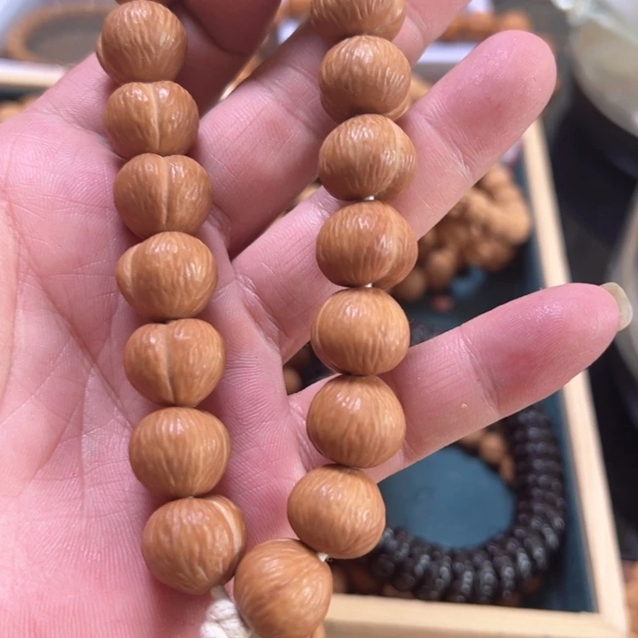皮桃手持瑕疵自己找