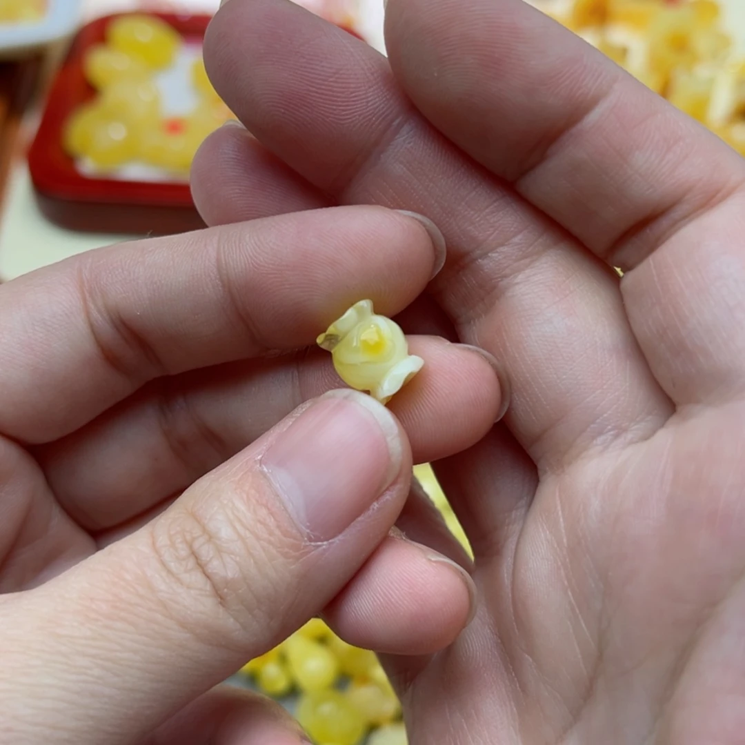 【闪购商品】蜜蜡裸石未镶嵌配饰