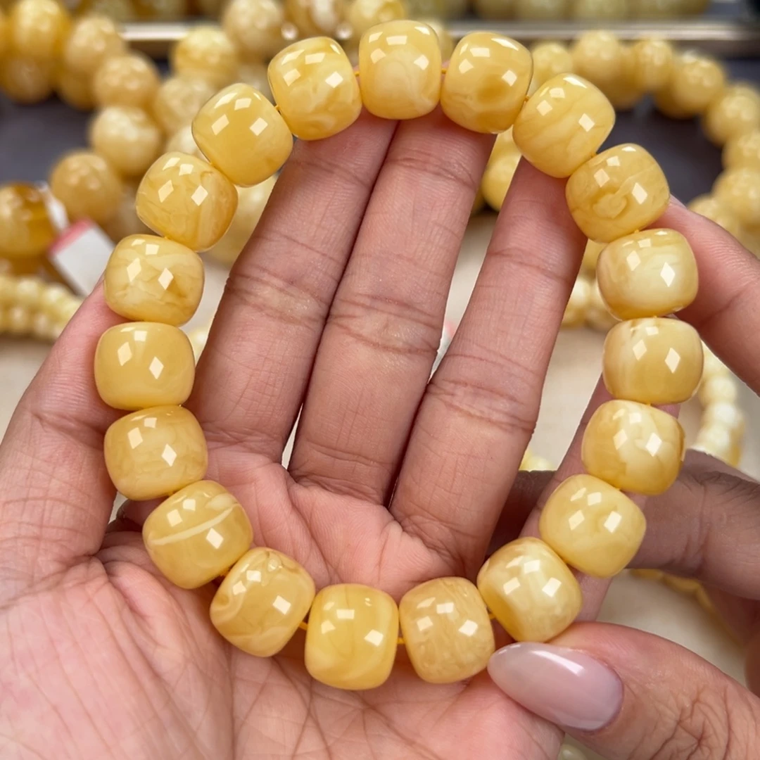 琥珀未镶嵌手链32克