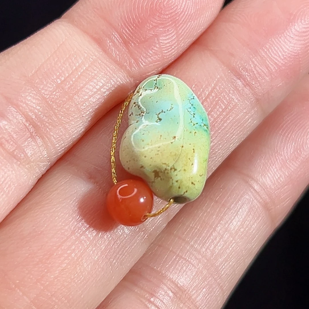 南红玛瑙未镶嵌珠宝奇石