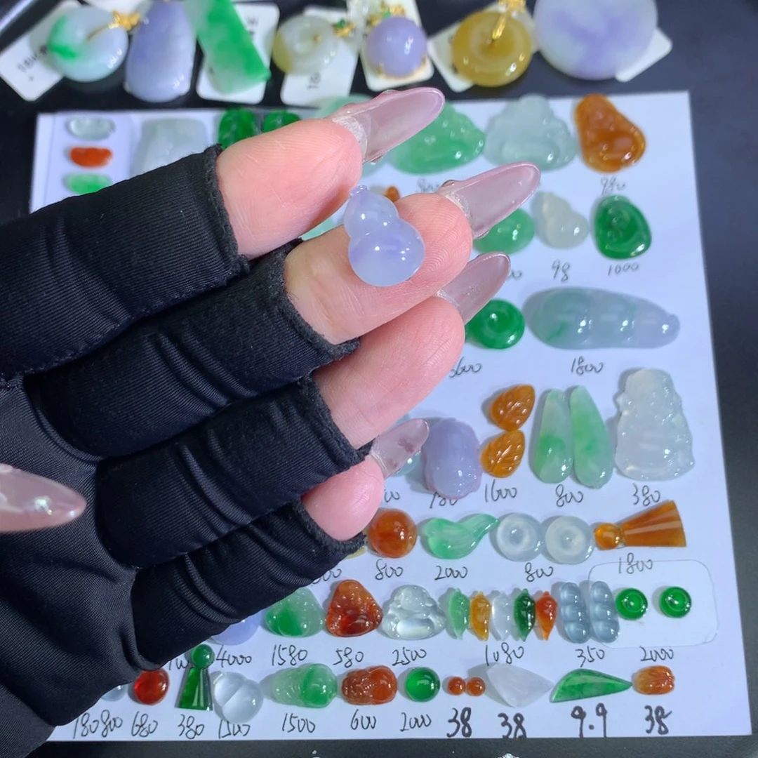 翡翠裸石未镶嵌紫葫芦