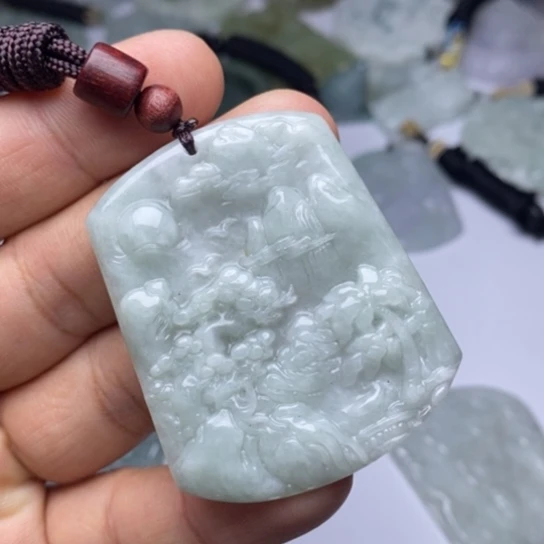 翡翠未镶嵌颈饰翡翠