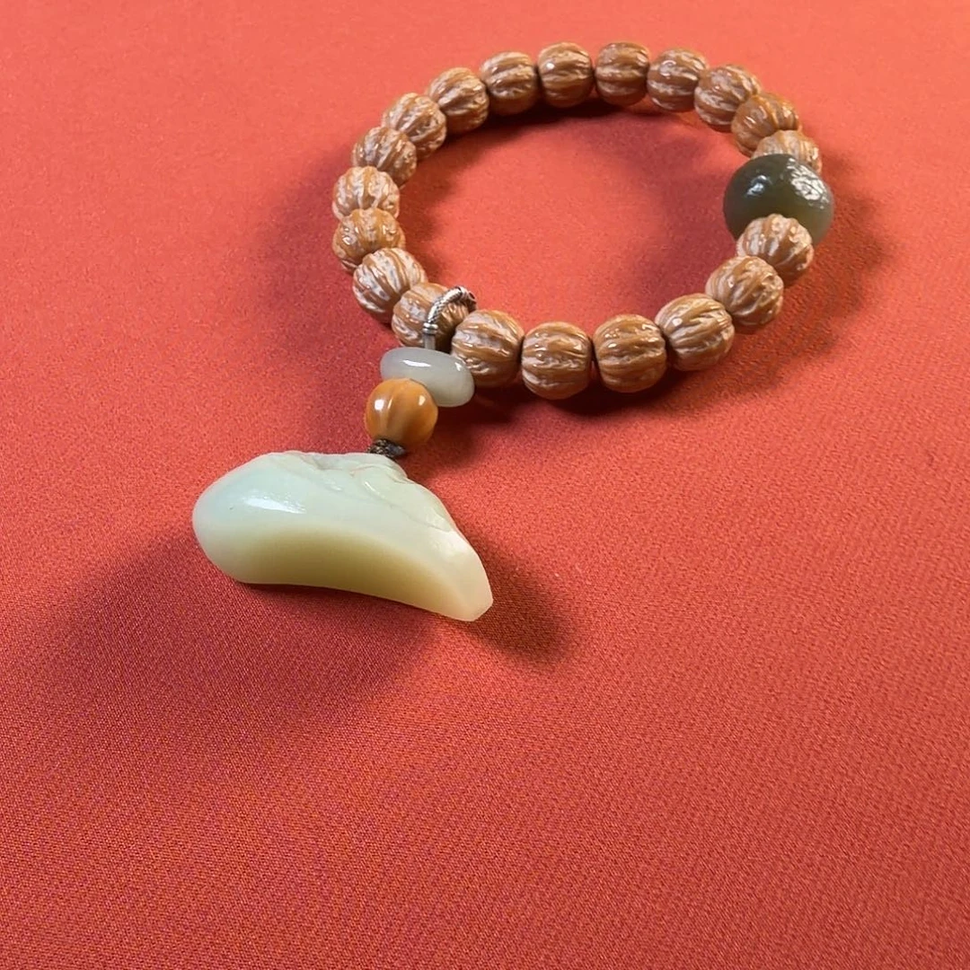 把件核桃未镶嵌和田玉