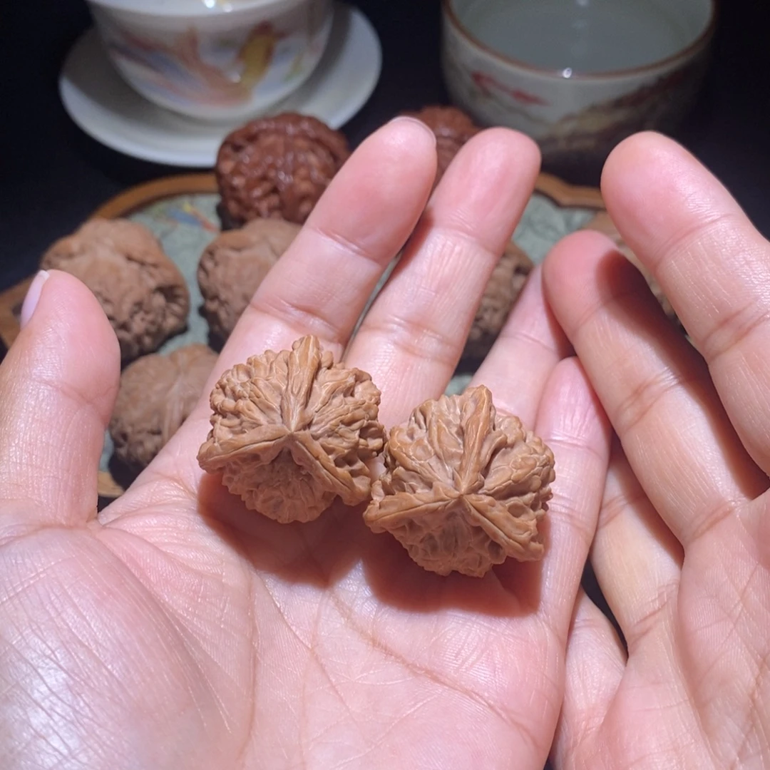御***辰文玩核桃把件30盘山三棱
