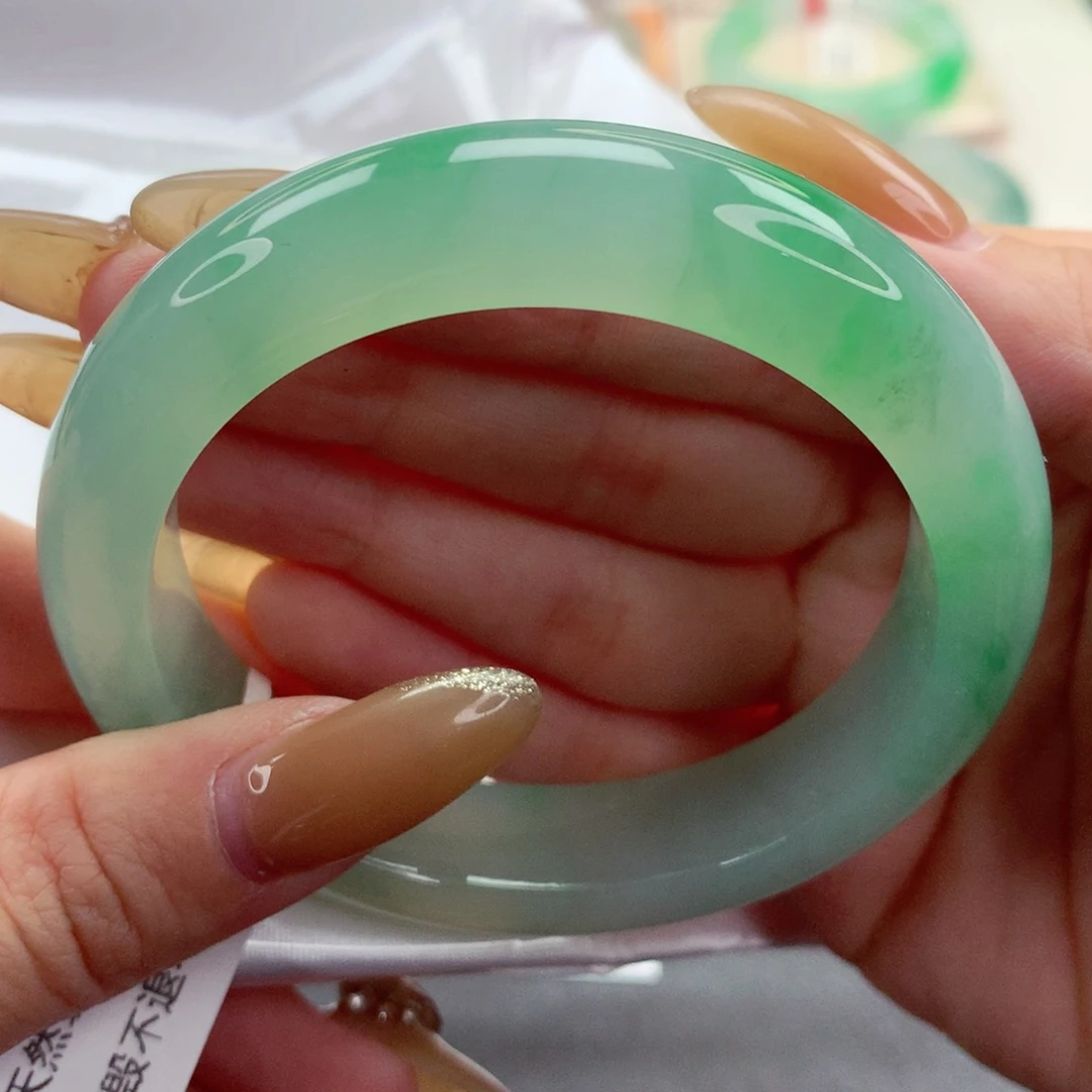 未镶嵌手镯翡翠9913繁华大道 色感在线 种水一致