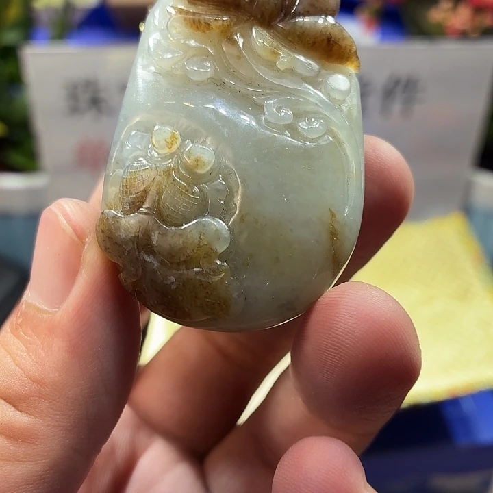 颈饰未镶嵌和田玉（糖玉）