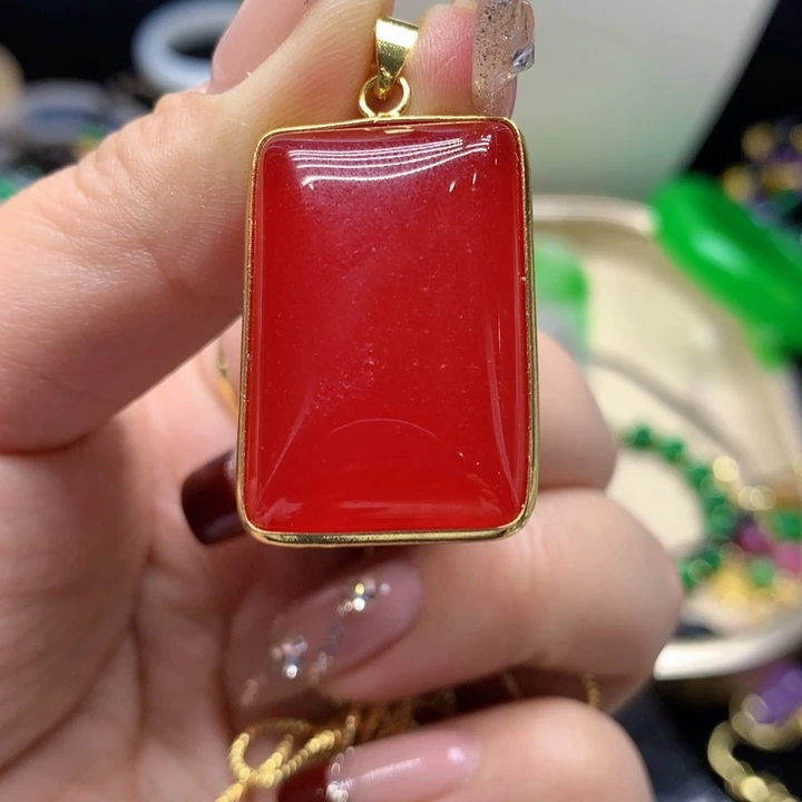 翡翠颈饰未镶嵌吊坠