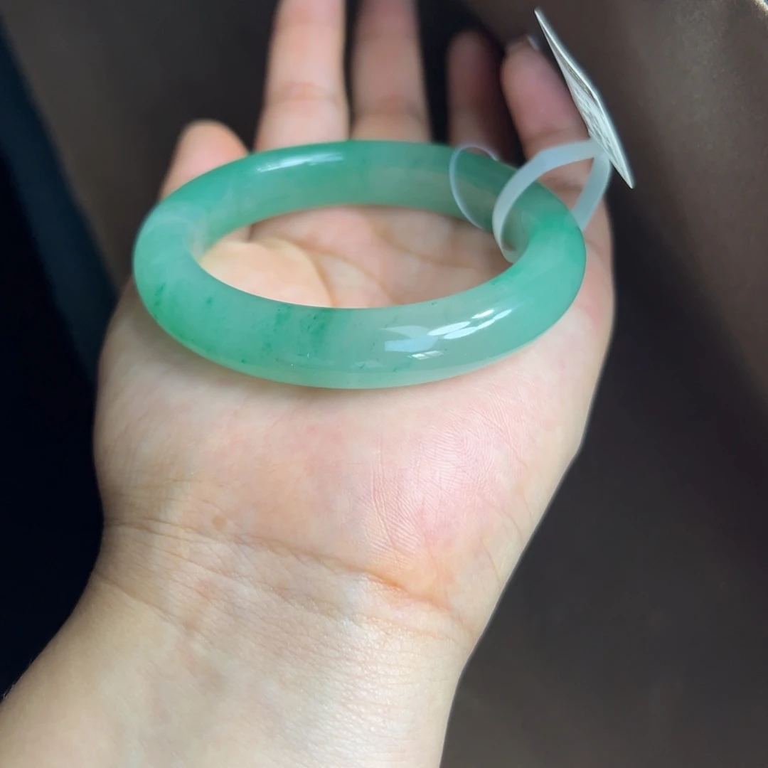 石英质玉手镯未镶嵌非洲翠5556