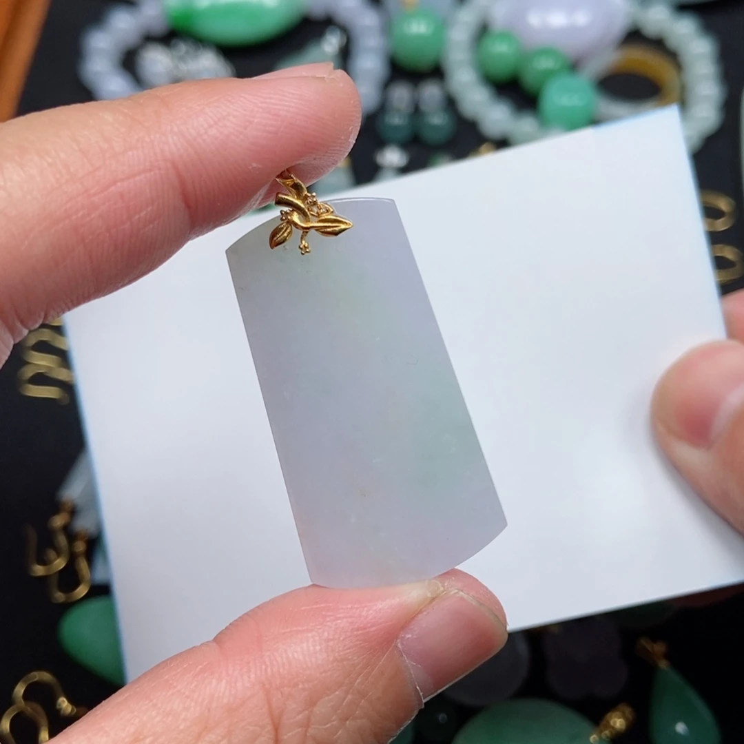 翡翠未镶嵌颈饰无氏牌