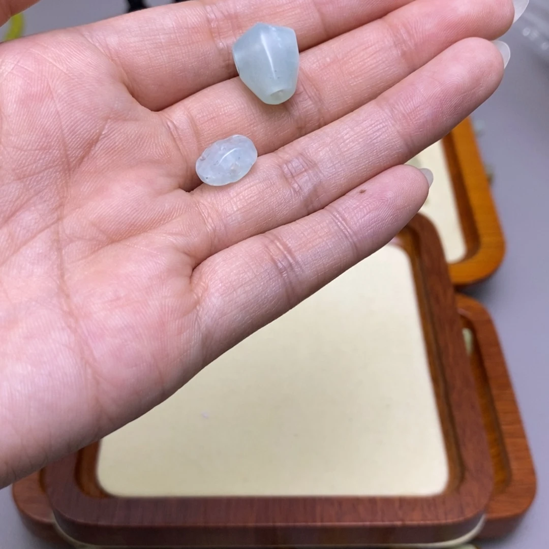 睡***猫蛇纹石玉未镶嵌配饰