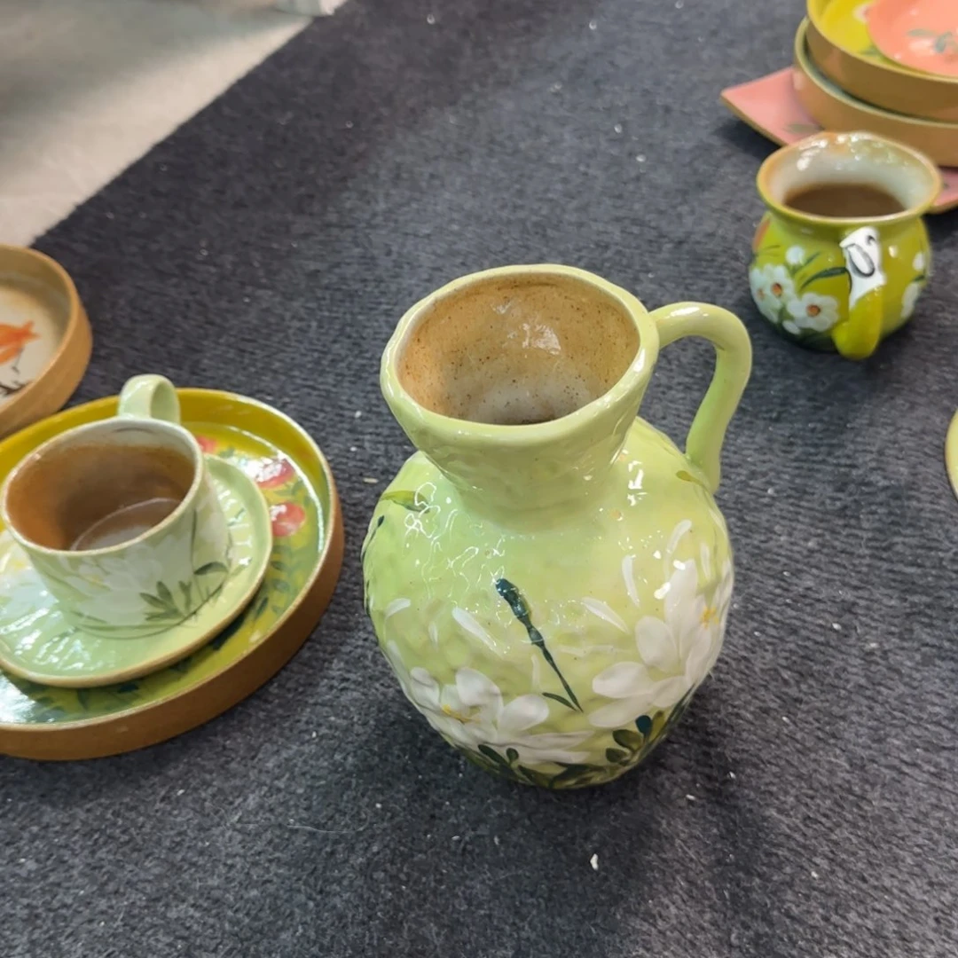 小***当景德鎮手工製作團隊