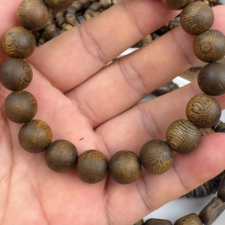 手串沉香白****?张勺子手串9克加