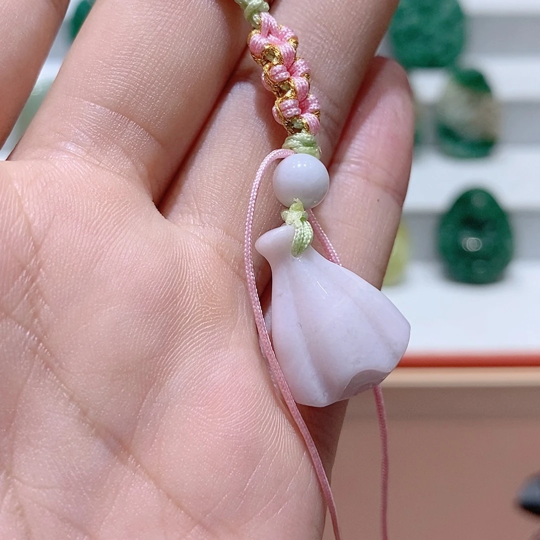 未镶嵌独山玉吊坠