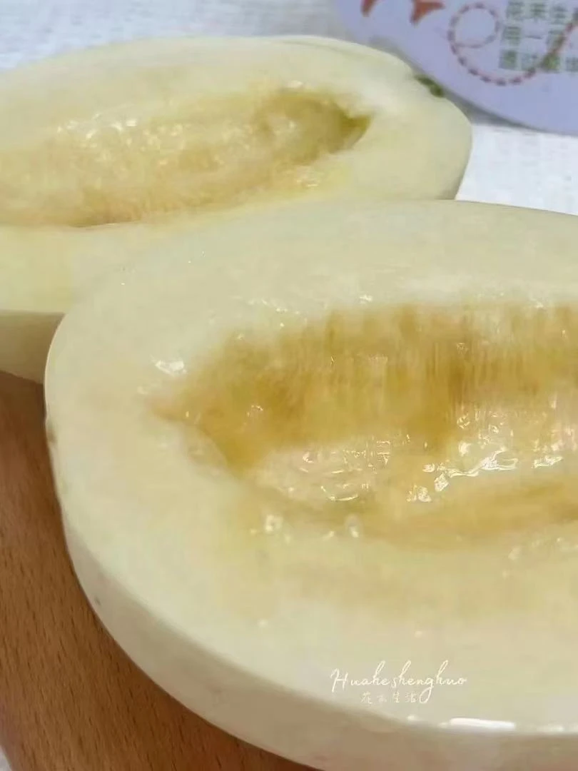 阎良小朱哥小籽甜瓜脆甜可口现摘现发自己吃