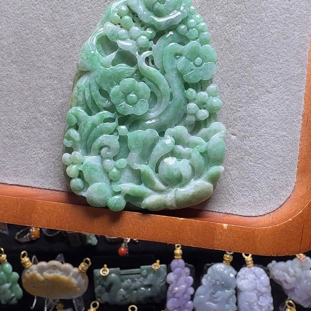 吊坠(赠链)未镶嵌翡翠