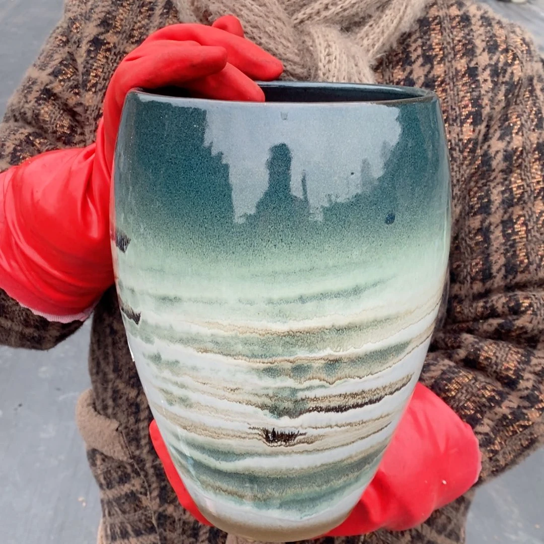 红陶口18高28瑕疵颜色随机