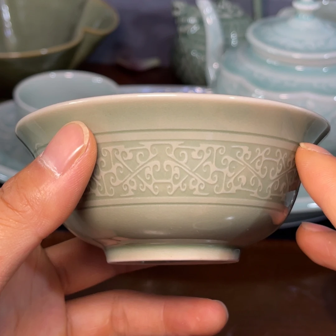 瓷瑕疵4英寸勾云碗1只