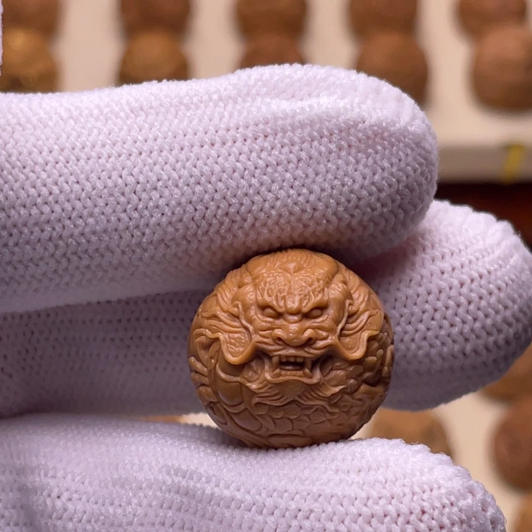 猴头核桃吊坠龙珠18+