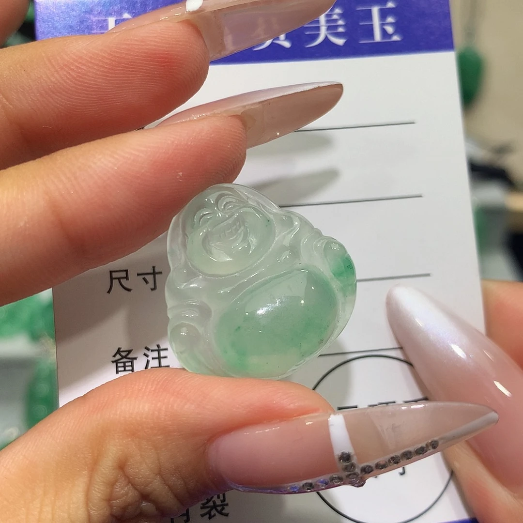 石英质玉（非洲翠）未镶嵌颈饰