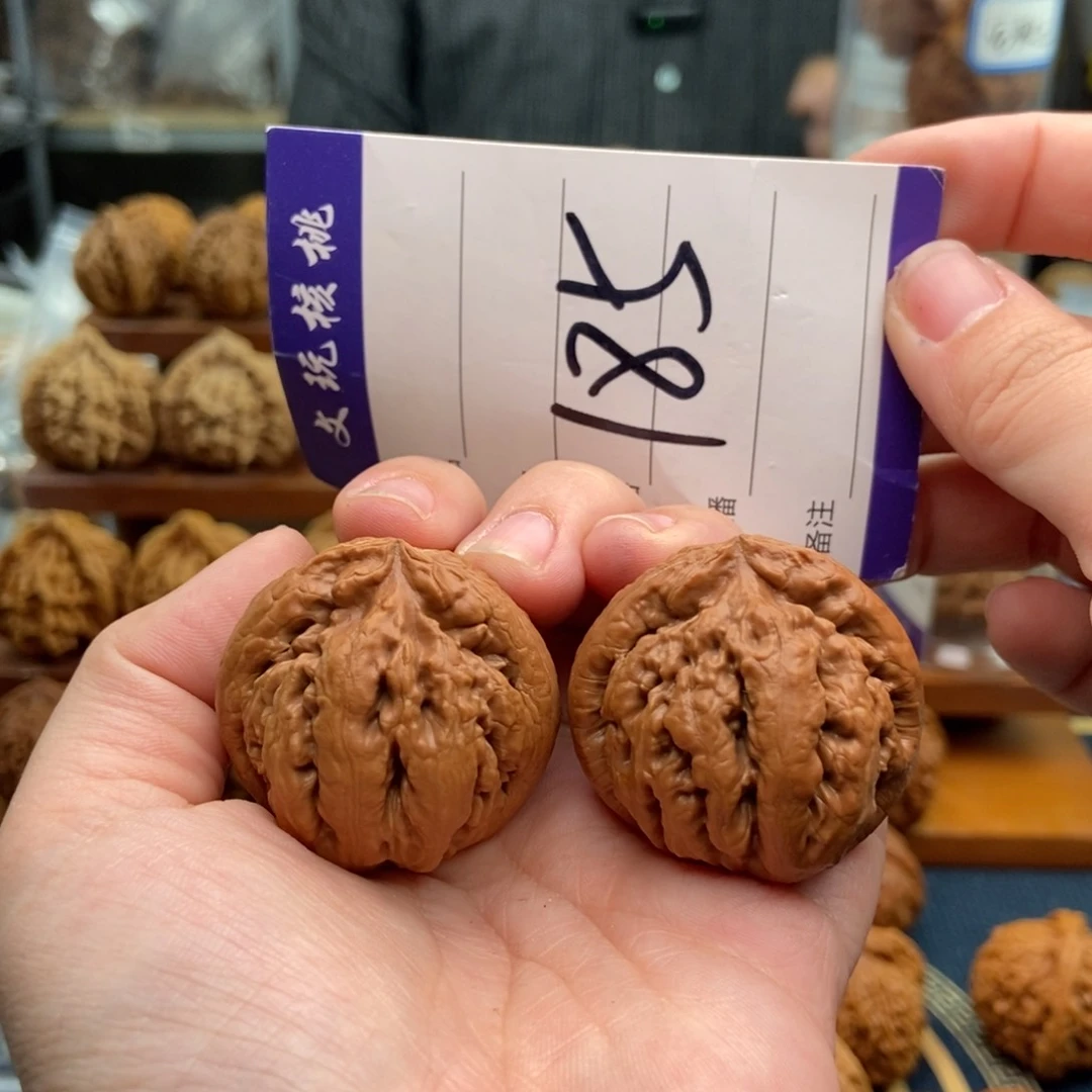 文玩核桃吊坠38霸王龙