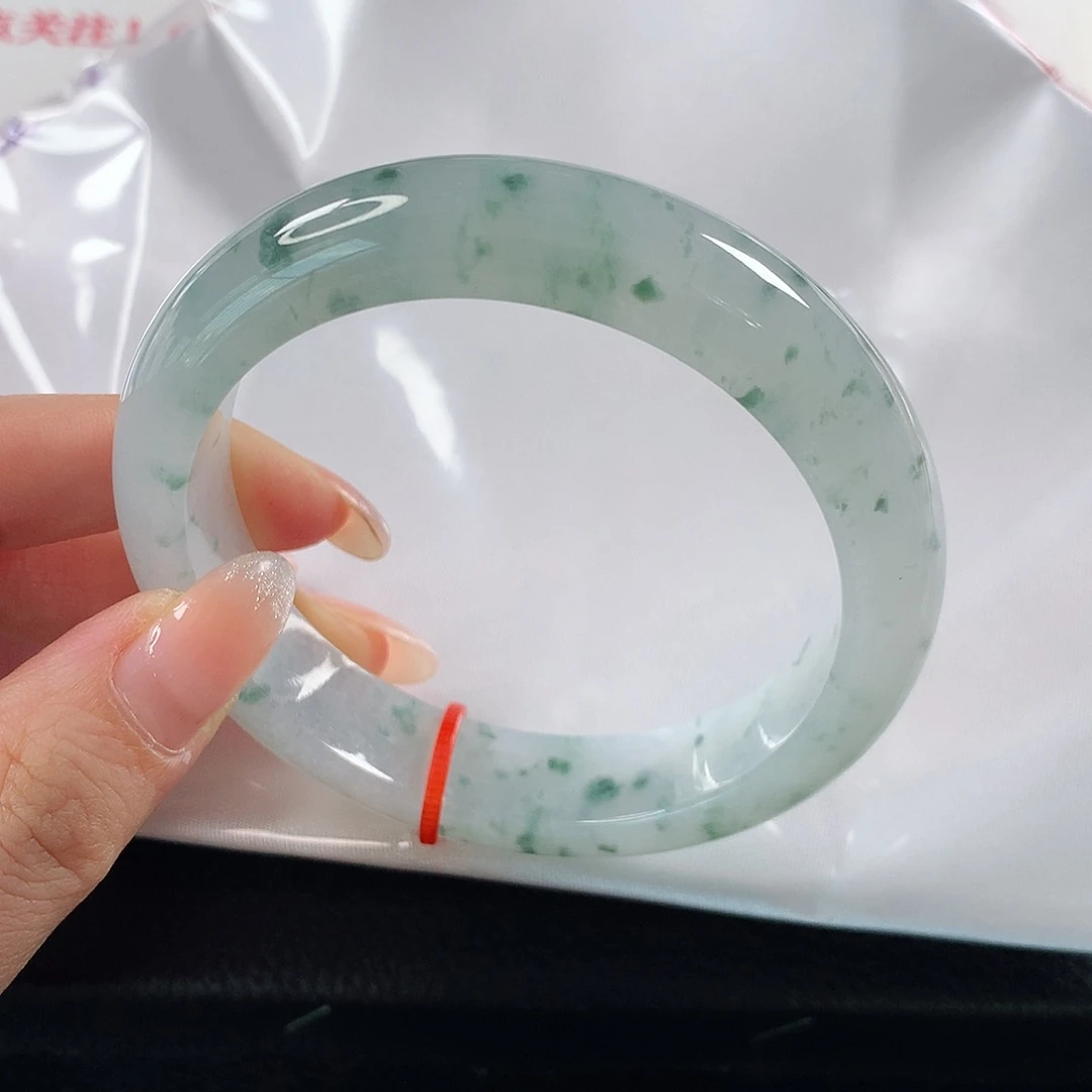翡翠手镯未镶嵌 正圈①⑥⑧