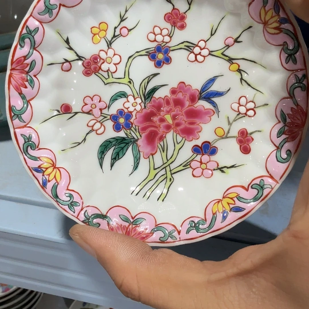 瓷片摆件等方式在不同行业