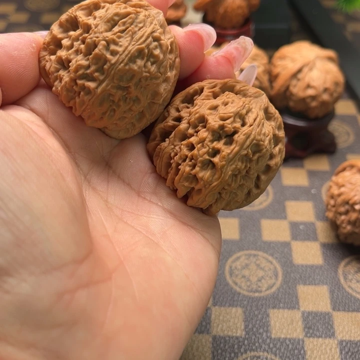 核桃40南疆石文玩