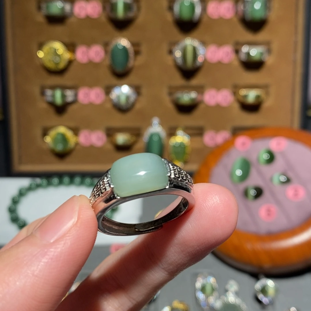 和田玉未镶嵌戒指