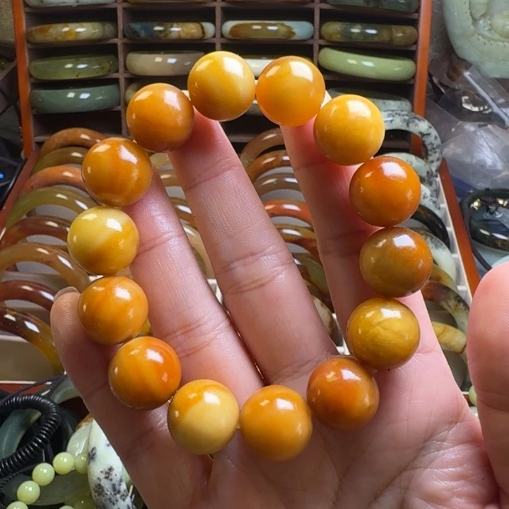 蛇纹石玉手串未镶嵌姜*