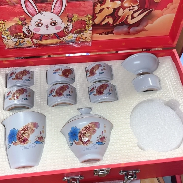 孤品茶具套装等。