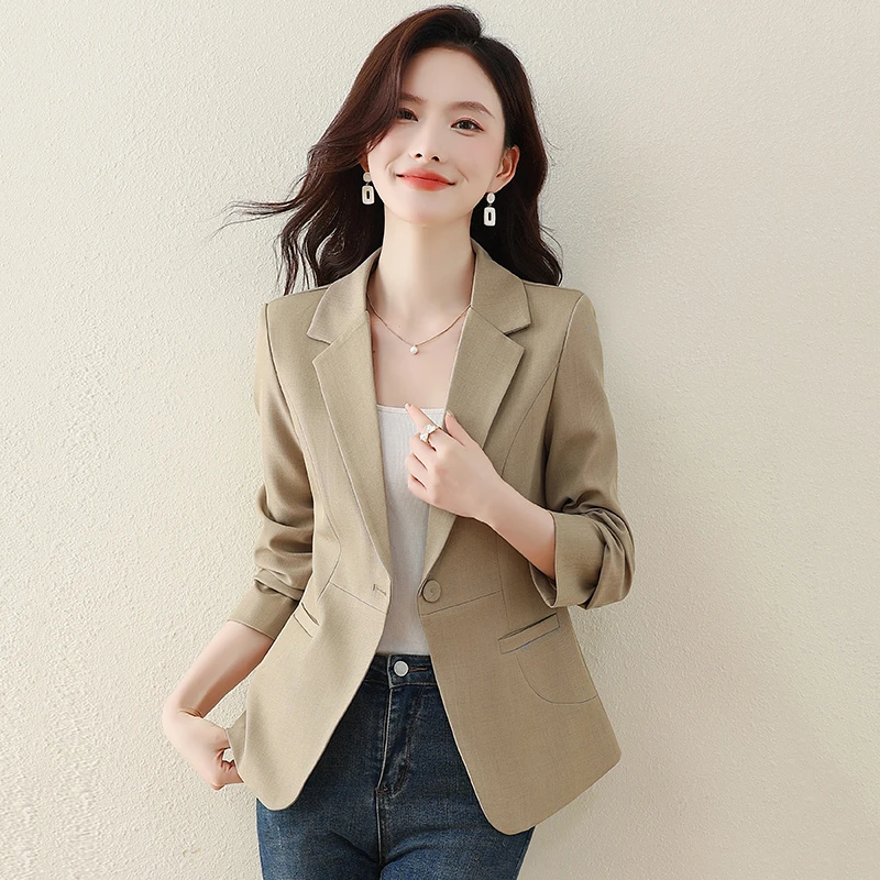 卡其色西装外套女春季2025新款时尚休闲气质短款小个子西服春秋