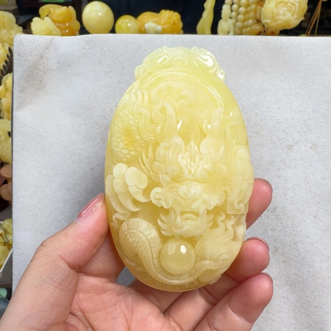 蜜蜡未镶嵌珠宝奇石