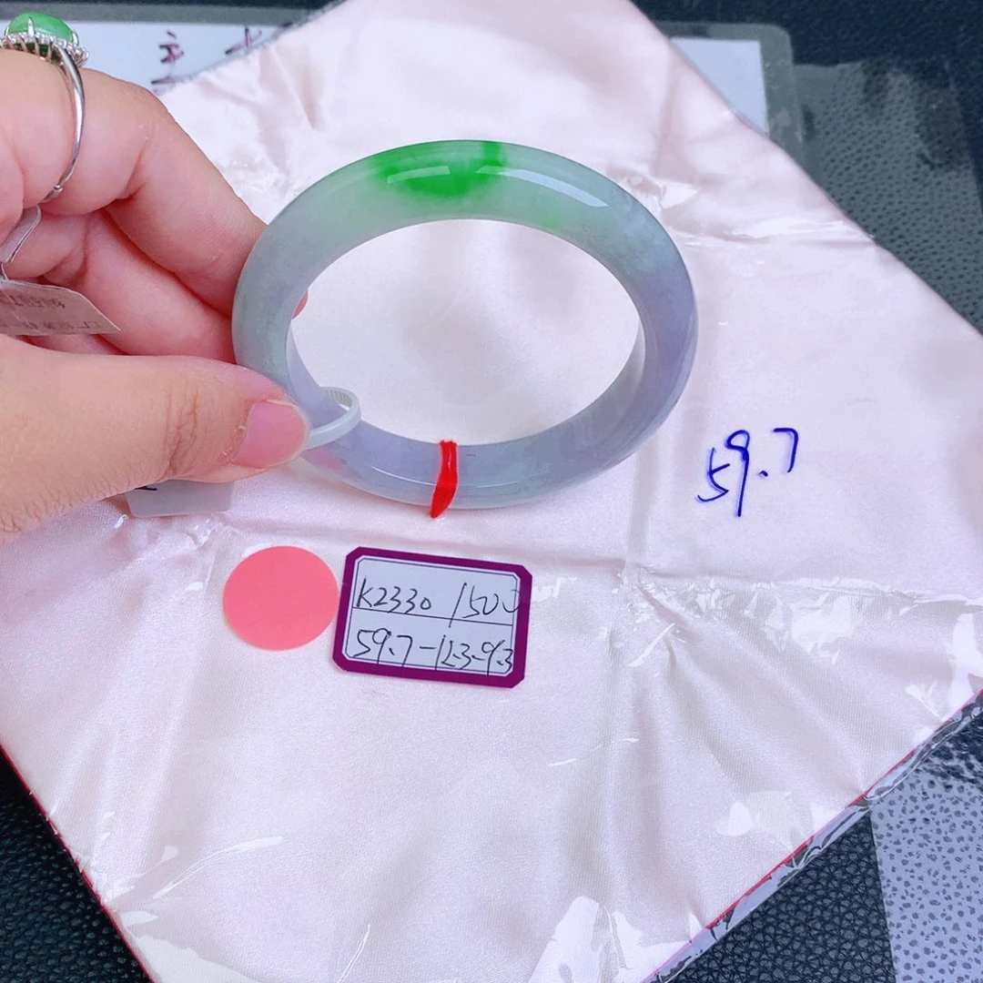 翡翠手镯未镶嵌缅甸翡翠