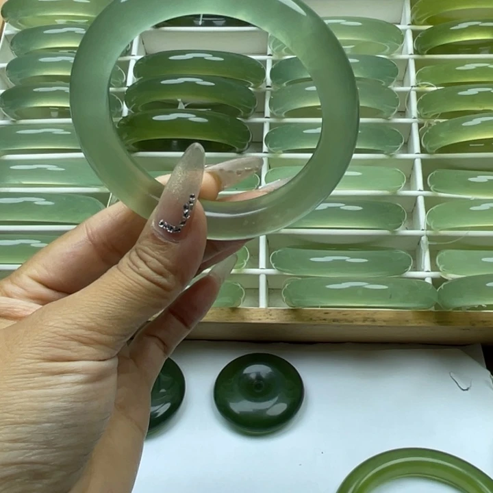 石***泉合金蛇纹石玉手镯