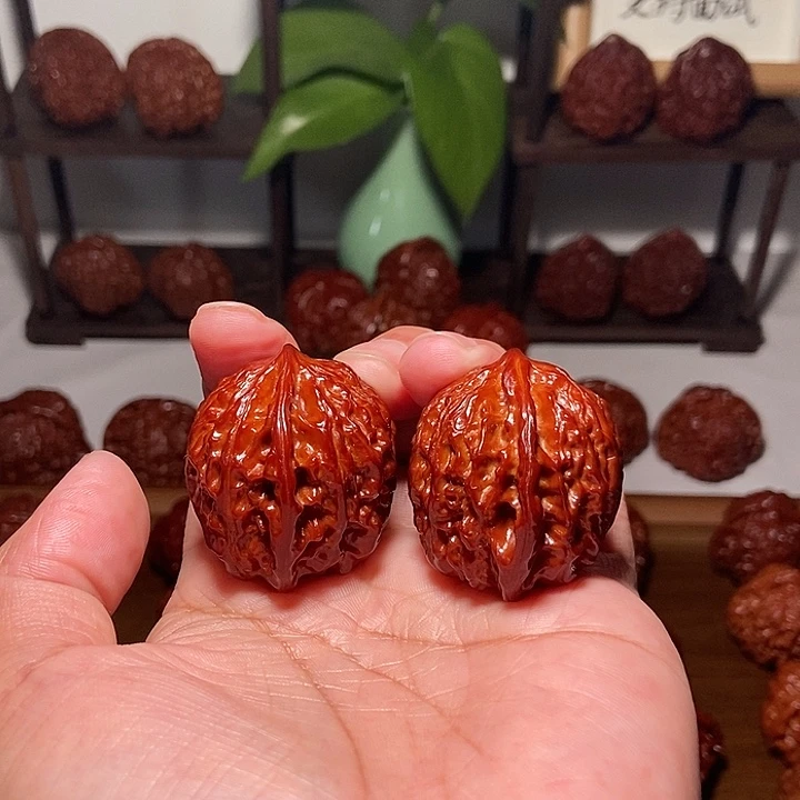 凯***暖文玩核桃吊坠金牛
