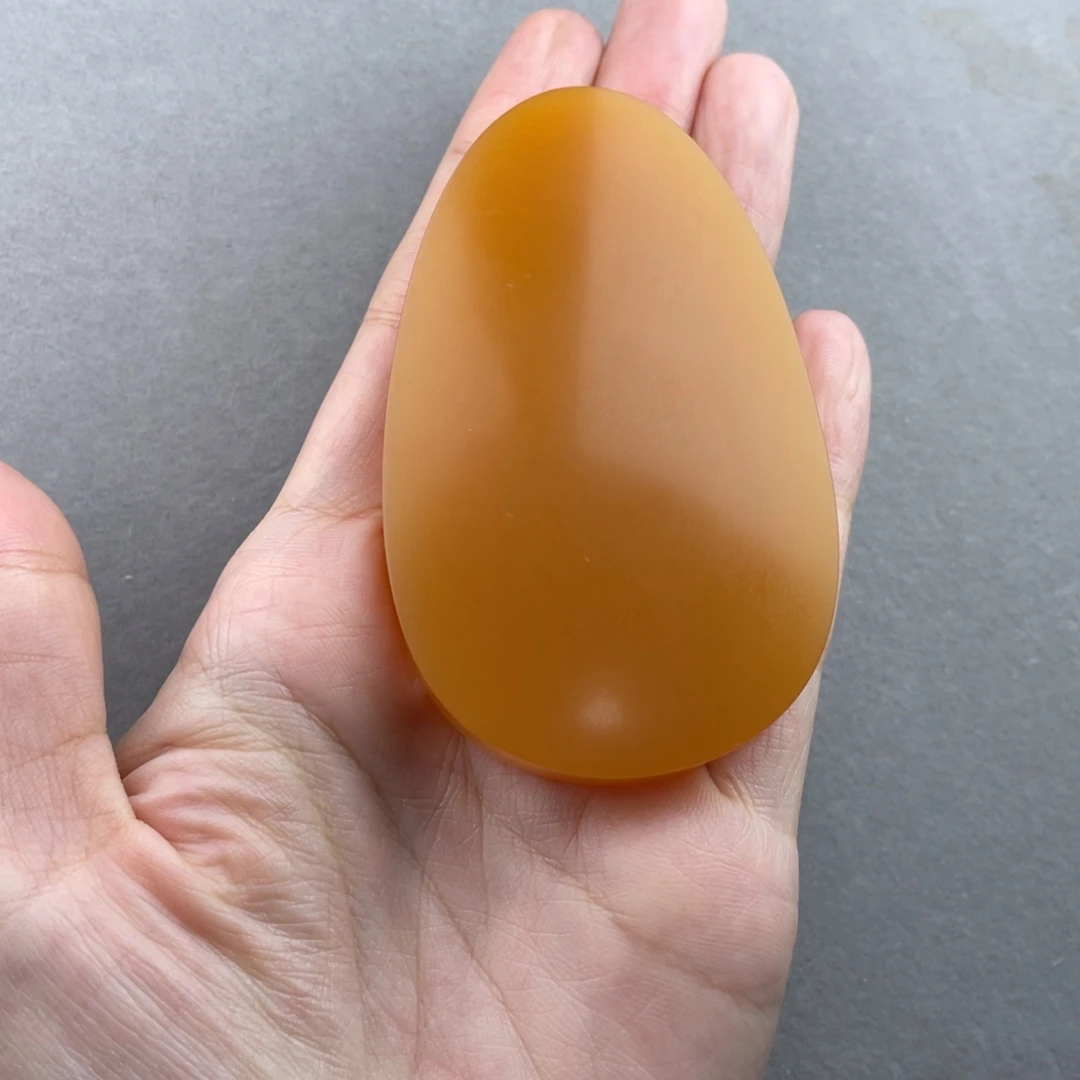 亿***航石英质玉（缅黄）未镶嵌吊坠(不含链)