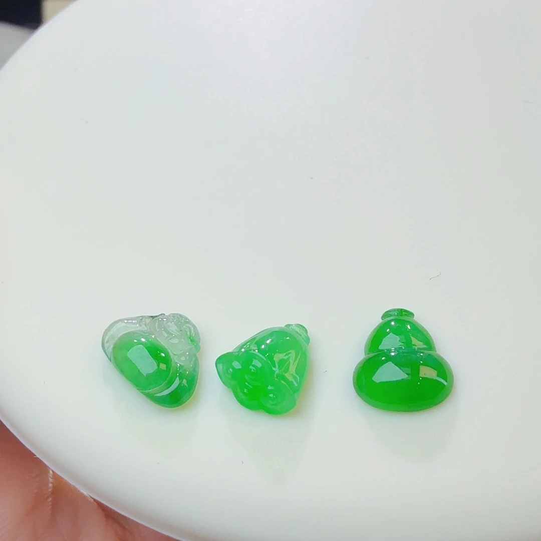 翡翠裸石多样性发其一