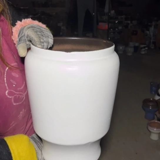 红陶口20高34瑕疵