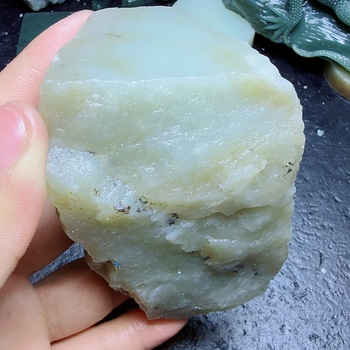 未镶嵌和田玉（糖玉）珠宝奇石