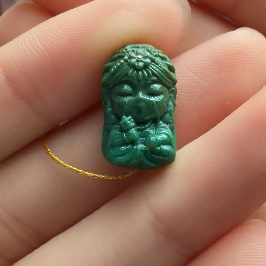 绿松石未镶嵌颈饰