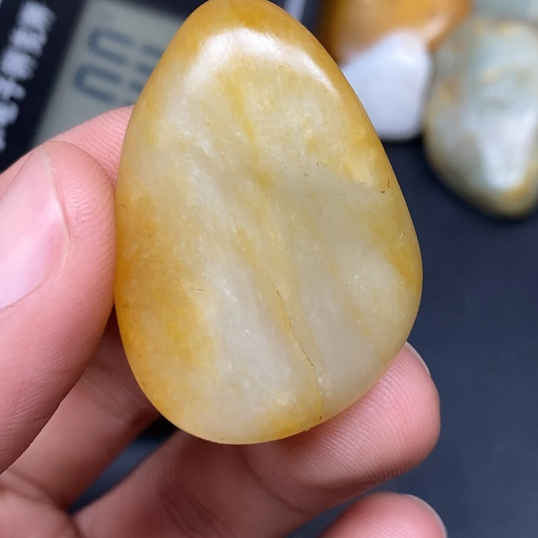 和田玉（糖玉）未镶嵌挂件
