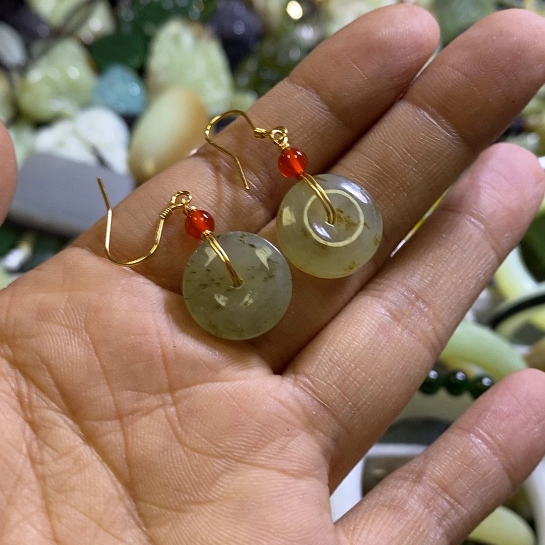 岫玉未镶嵌手镯耳环
