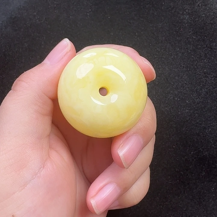 蜜蜡未镶嵌珠宝奇石