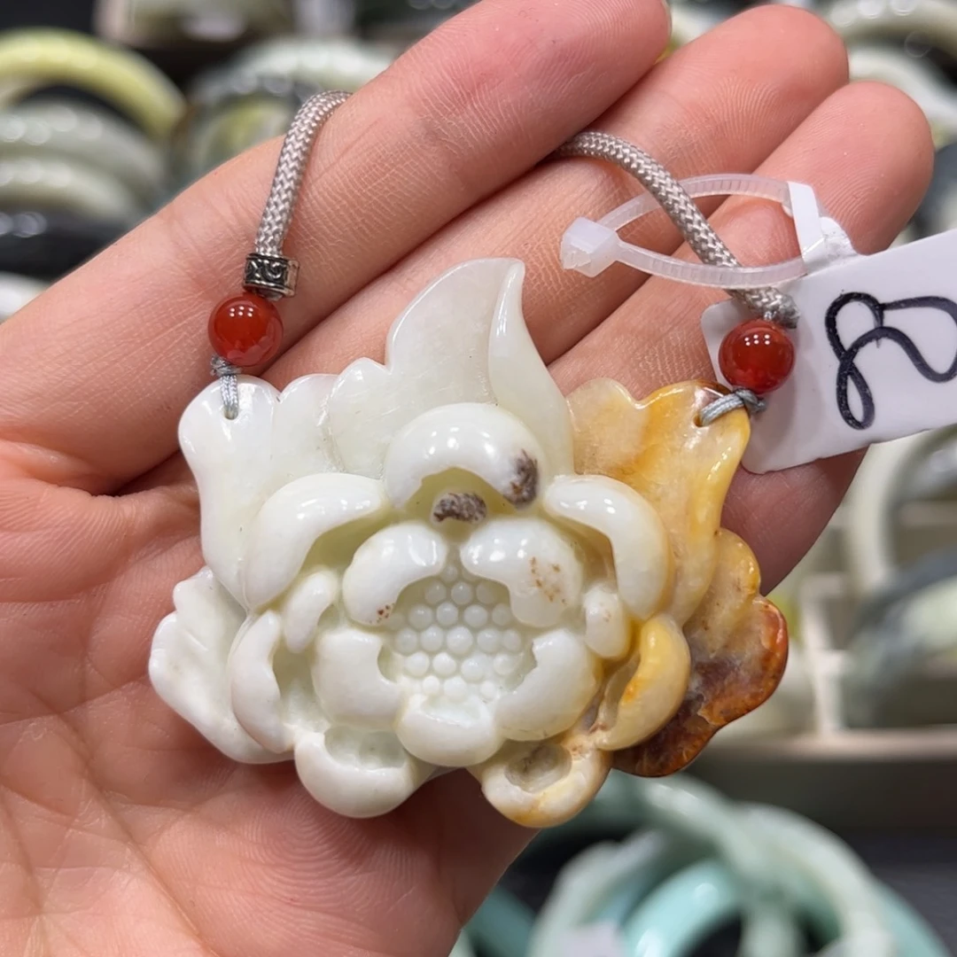 蛇纹石玉未镶嵌颈饰原价80