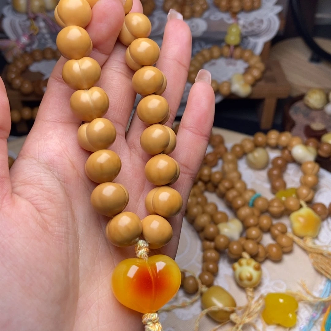 木质类屁桃手持高定14