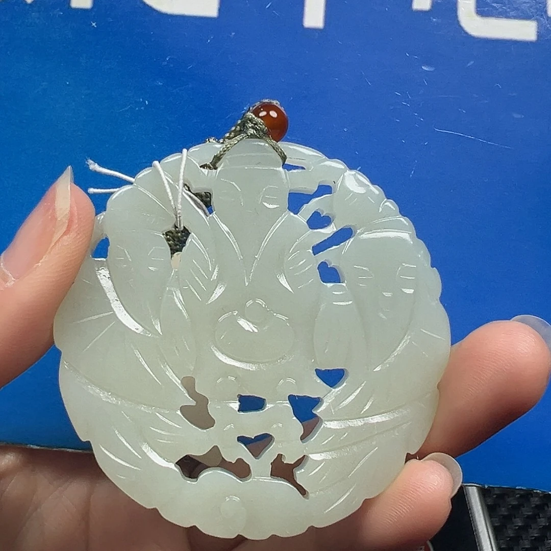 头***侠和田玉未镶嵌挂件