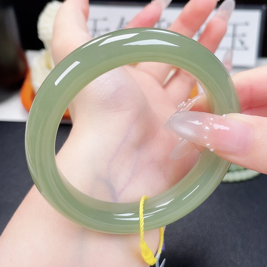 和田玉未镶嵌手镯5758