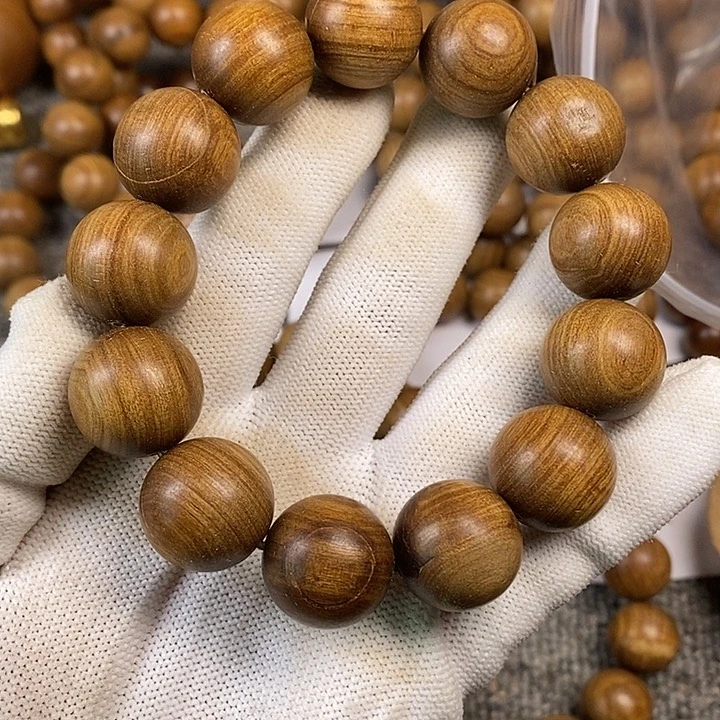 檀香木手串/手链老山檀香沙皮老料对眼1.8沉水瑕疵