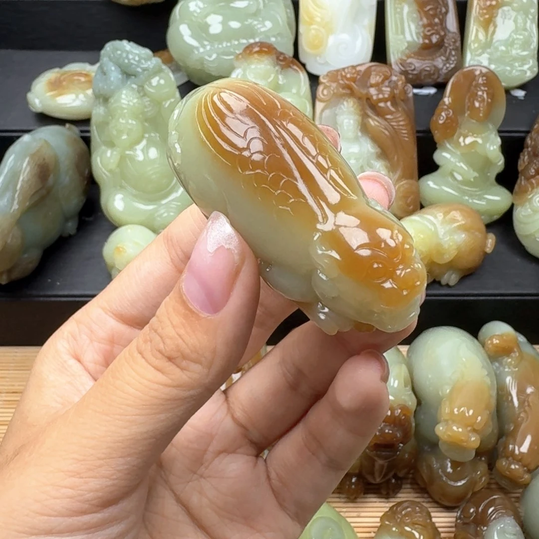用***4和田玉未镶嵌挂件